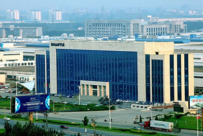 山東省正式發(fā)布首批223家“好品山東”品牌名單，“山推牌”推土機，壓路機、裝載機與履帶底盤、傳動系統(tǒng)獲得認可，榮登首批榜單。